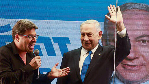 מפעל חלוקת הג'ובים של לשכת רה"מ פועל בשיא המרץ