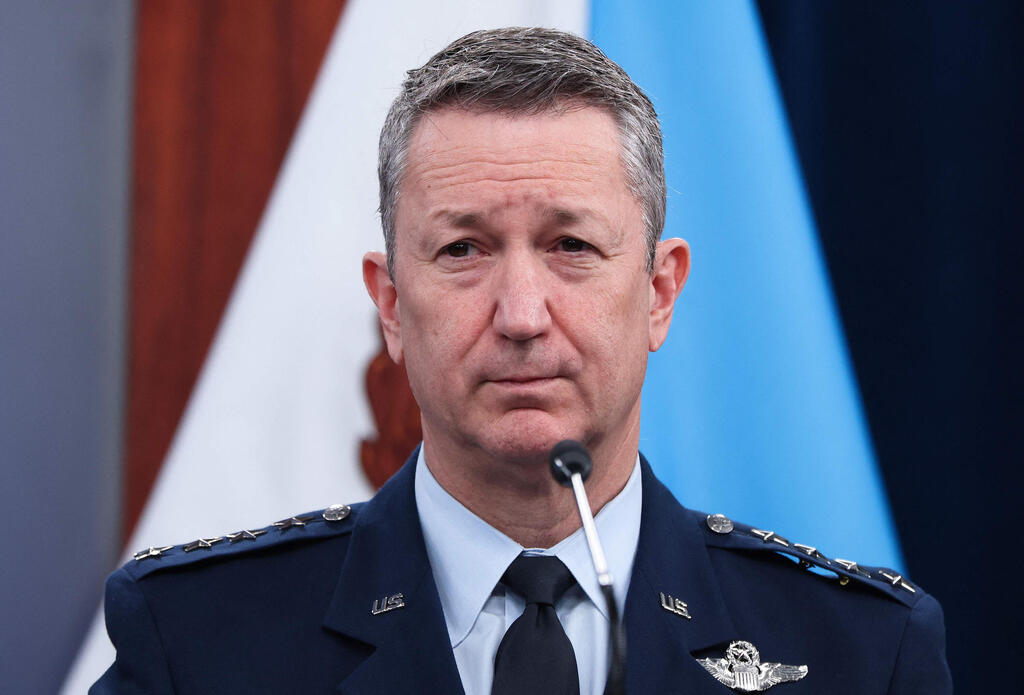 Joint Chiefs of Staff Chairman Gen. Dan Caine. 'Airpower has its limits' (Photo: Anna Moneymaker/Getty Images/AFP) פיט הגסת' ודן קיין