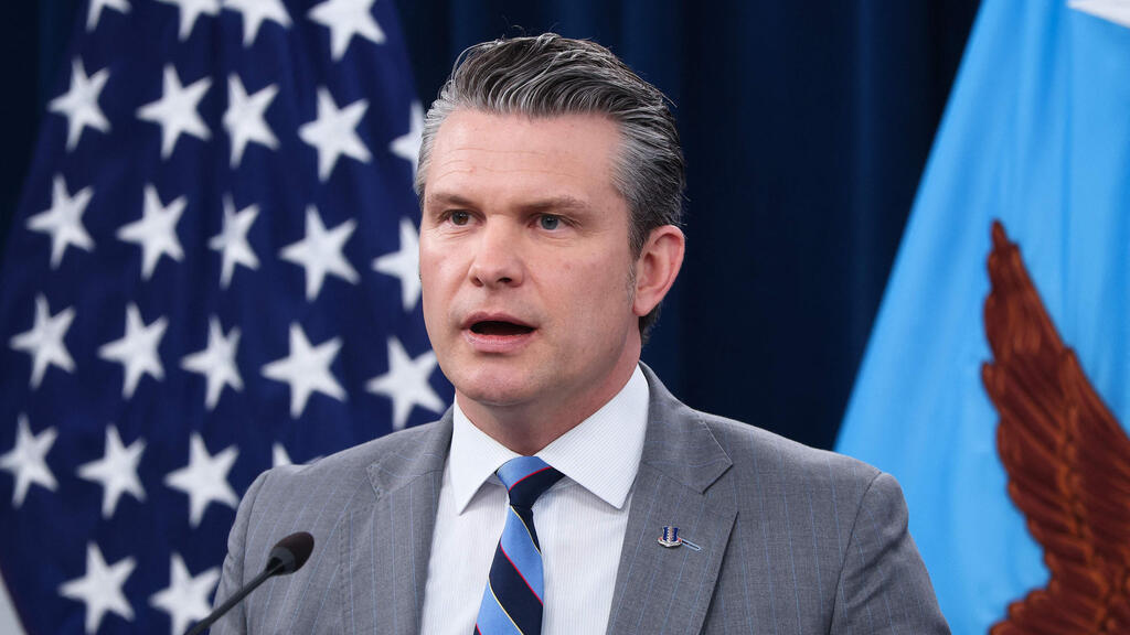 פיט הגסת' ודן קיין