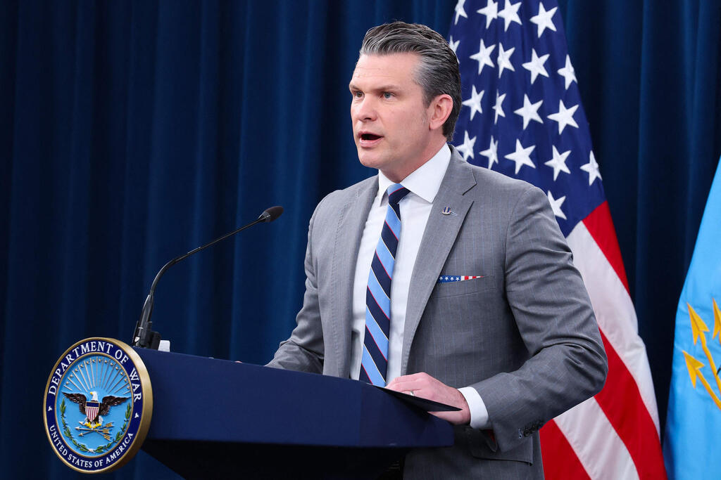 Trump called Hegseth someone who ‘loves war’ (Photo: Anna Moneymaker/Getty Images/AFP) פיט הגסת' ודן קיין