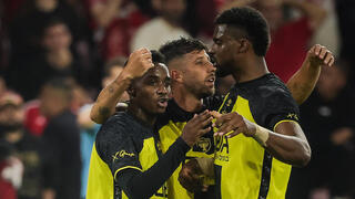 בית"ר י-ם בעטה בדלי - ואז אספה את המים מהרצפה