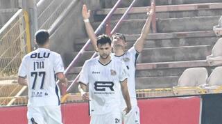 אנטוניו ספר מברך על המהפך