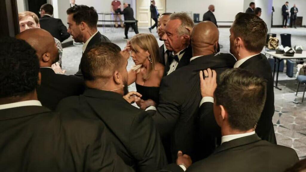 אנשי השירות החשאי בבית הלבן אחרי שטראמפ פונה