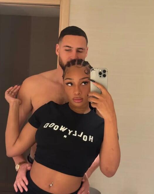 מייגן די סטליון קליי תומפסון