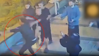 זה מתחיל בכנסת ונגמר בפיצרייה