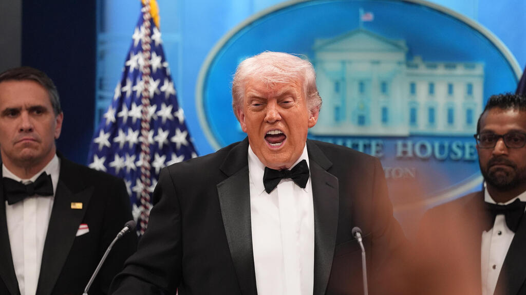 טראמפ במסיבת עיתונאים לאחר הירי