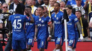 חיוכים בצ'לסי