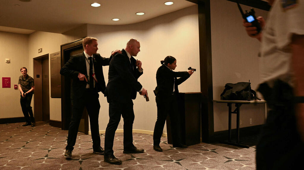 תקרית ביטחונית באירוע לכתבי הבית הלבן: טראמפ פונה אחרי שנשמעו יריות