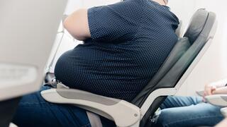 נוסע גדול ממדים בטיסה