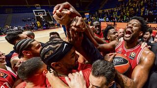 הפועל עשתה את הבלתי אפשרי ועומדת בפני היסטוריה