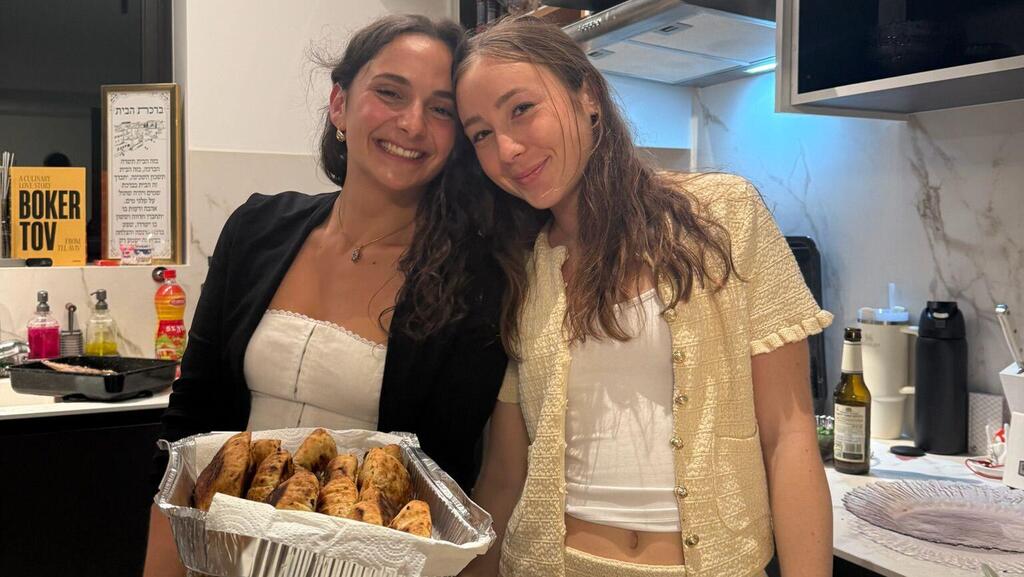 Tali Fisk and Janie Levitt 