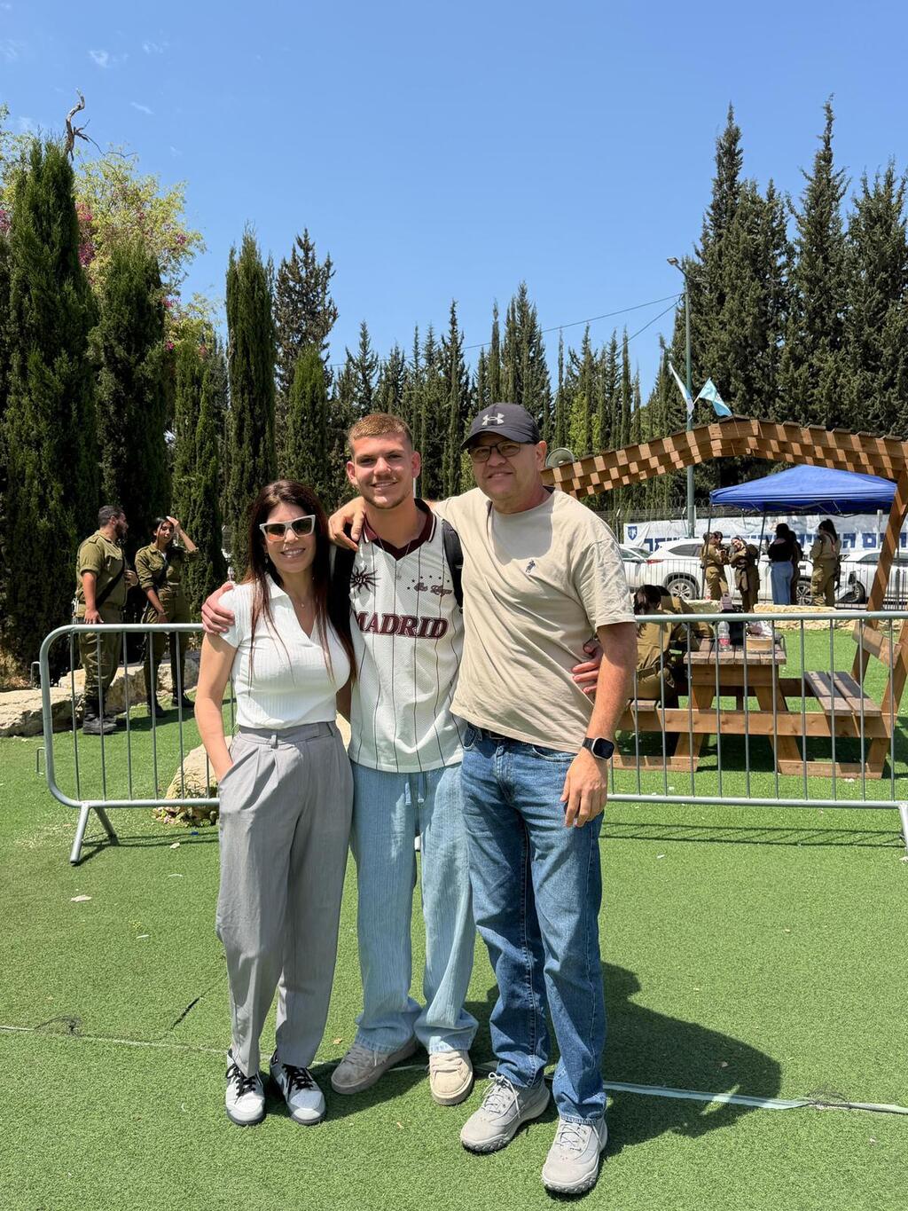 נדב חנציס התגייס לצה"ל