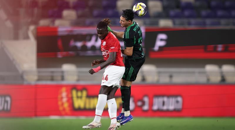 דניאל דאפה וליסב עיסאת במאבק אווירי