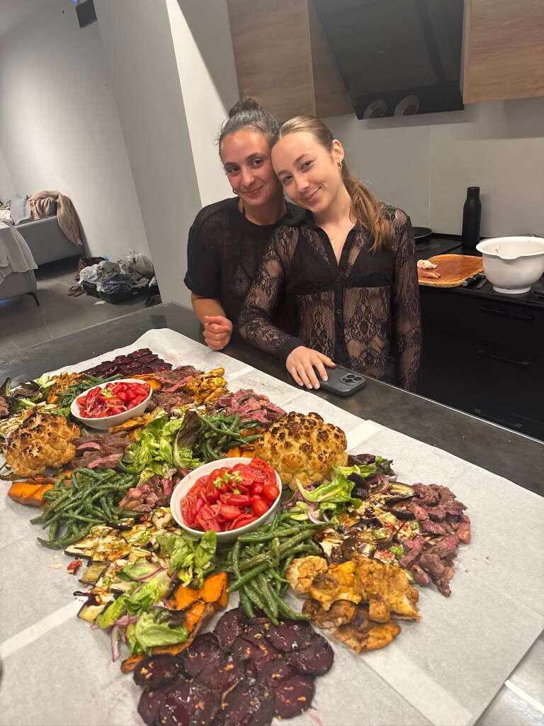 Tali Fisk and Janie Levitt 