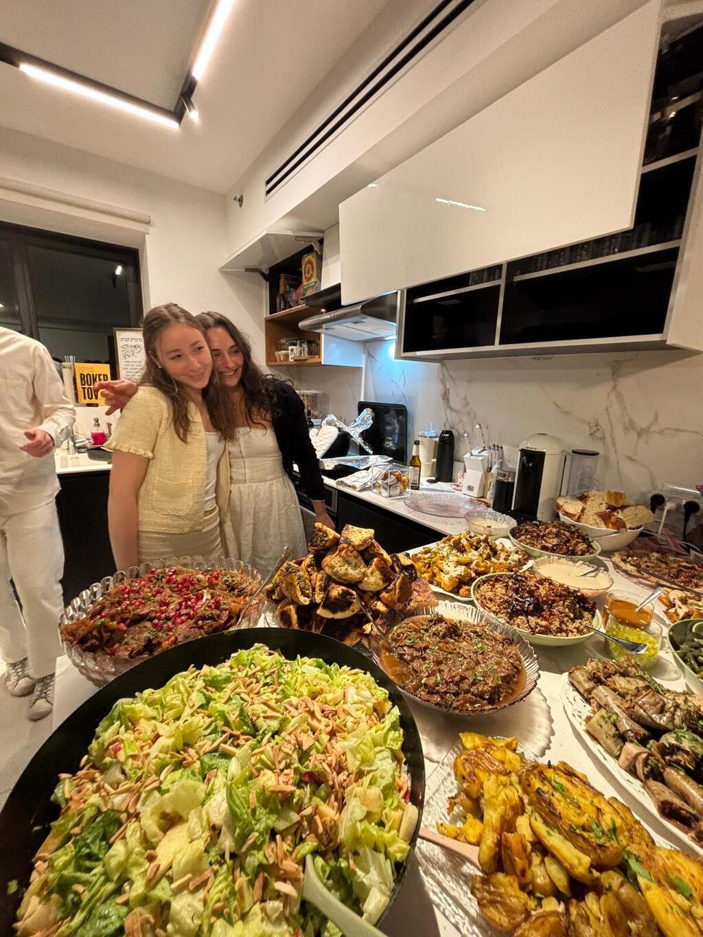 Tali Fisk and Janie Levitt 