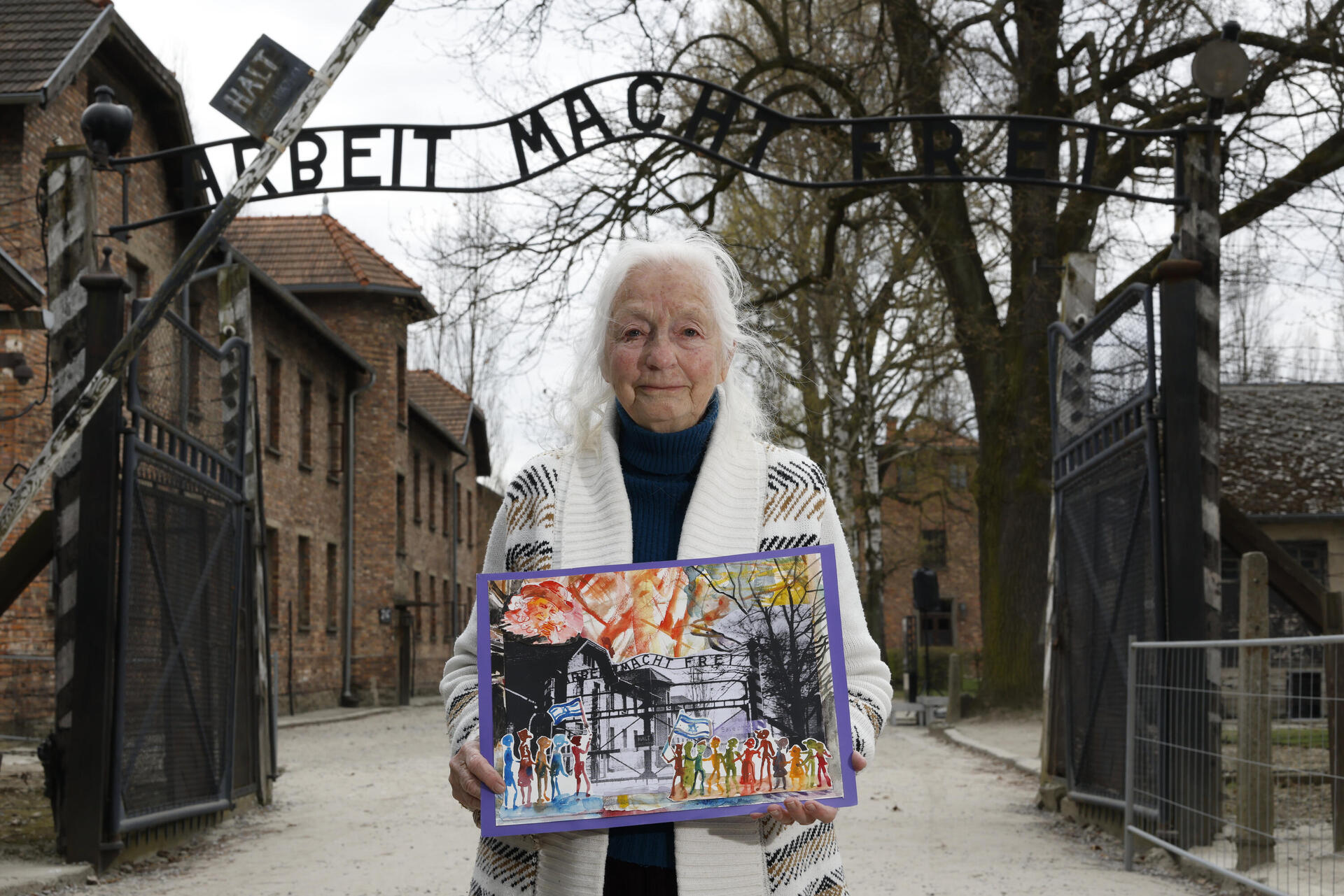 חנה יכין בת ה-93 בשערי אושוויץ 