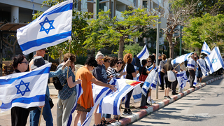 הלוויתו של סמל ליאם בן חמו בבית העלמין הצבאי בהרצליה