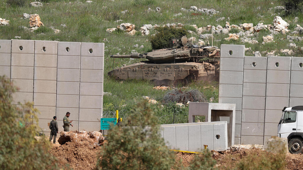 טנק של צה"ל ליד גבול לבנון
