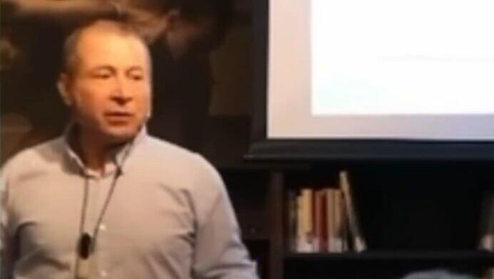 פרופ' שכינה את 7/10 "הדבר הכי יפה במאה" לא יישפט