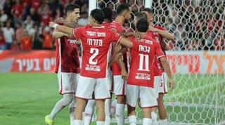 שחקני הפועל באר שבע חוגגים