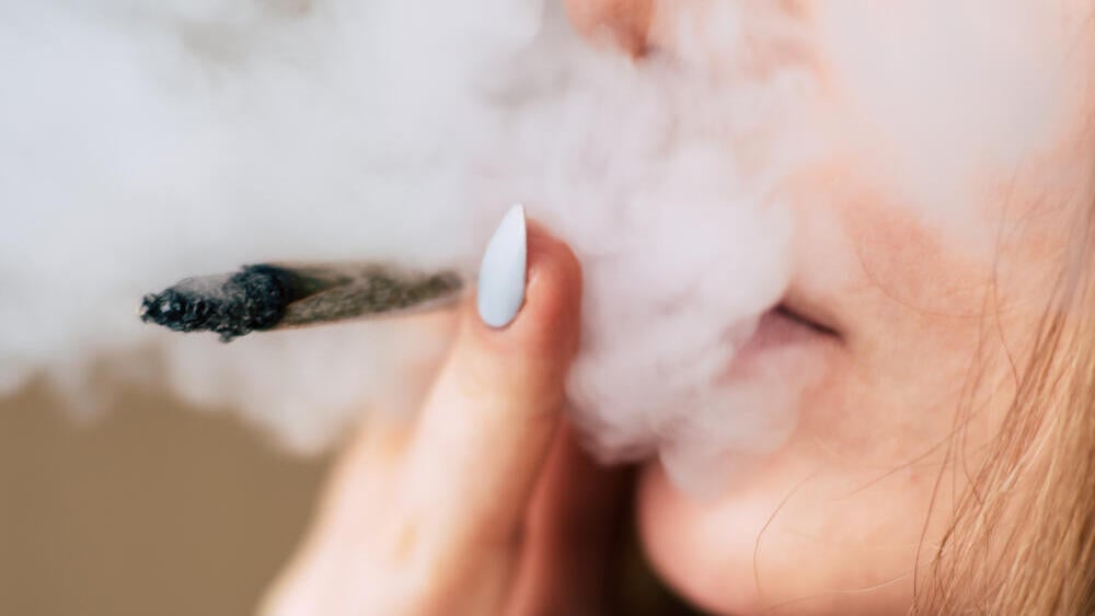 Medical cannabis, now officially authorized by the US Drug Enforcement Administration (Photo: Shutterstock) עישון ג'וינט