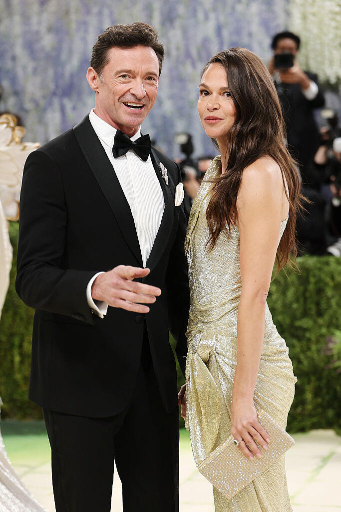 נפגשים באירועים. יו ג'קמן וסאטן פוסטר (צילום: Mike Coppola/Getty Images) יו ג'קמן