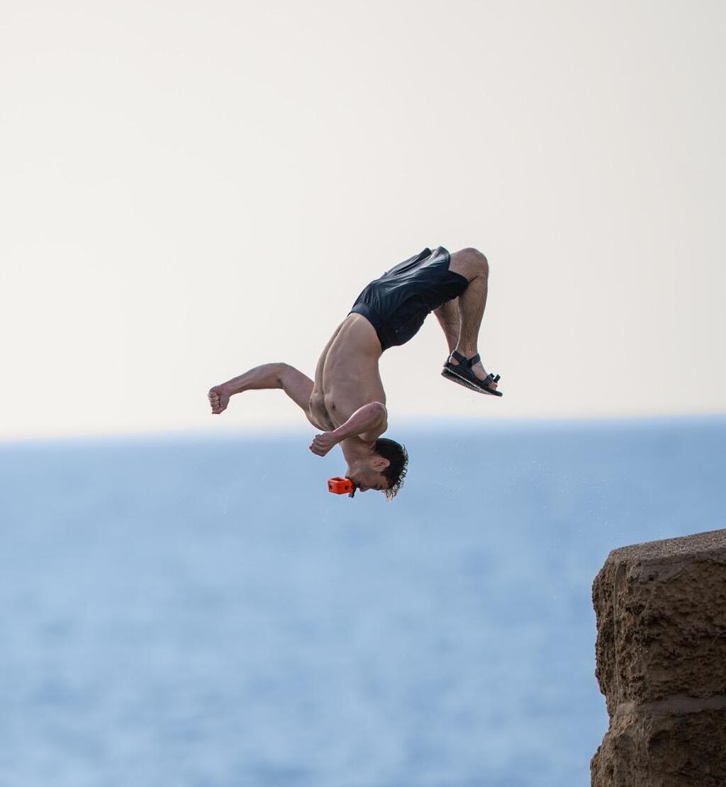 Ilay Zloof in action (Photo: Noam Uzan) איל זלוף בפעולה