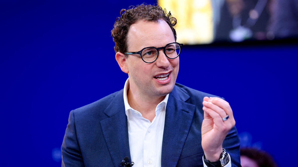Anthropic CEO Dario Amodei: 'It isn't over 'til it's over' (Photo: Denis Balibouse/Reuters) מנכ"ל אנתרופיק, דריו אמודיי