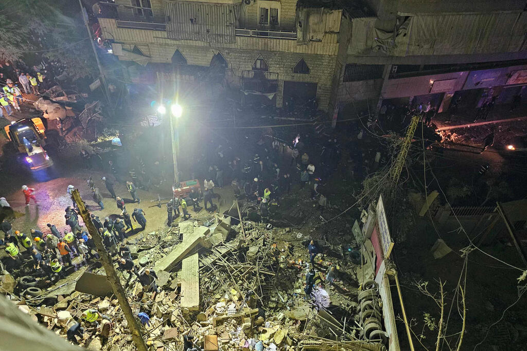 Aftermath of an Israeli strikes on Beirut's Dahieh district which killed Hezbollah Radwan Force commander Ahmed Ali Balout (Photo: AFP) פגיעה בביירות בלבנון