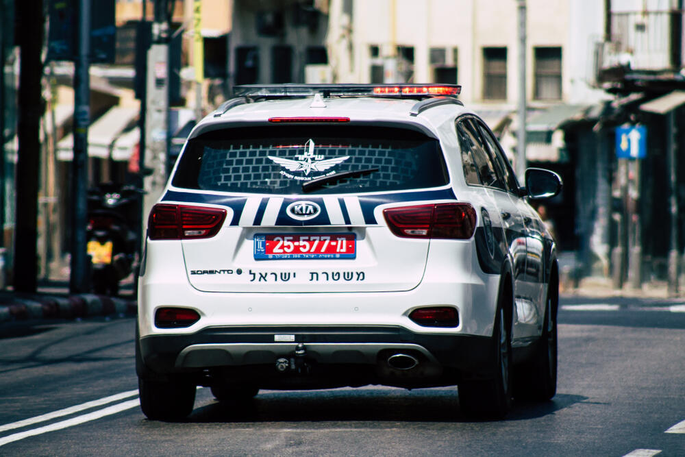 Photo: Jose HERNANDEZ Camera 51/Shutterstock ניידת משטרה
