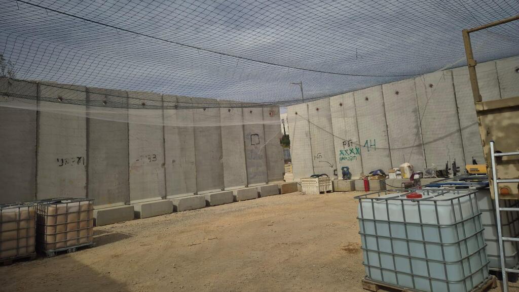 A net against the threat of drones from Lebanon (Photo: IDF Spokesperson's Unit) רשתות התיל נגד איום הרחפנים מלבנון