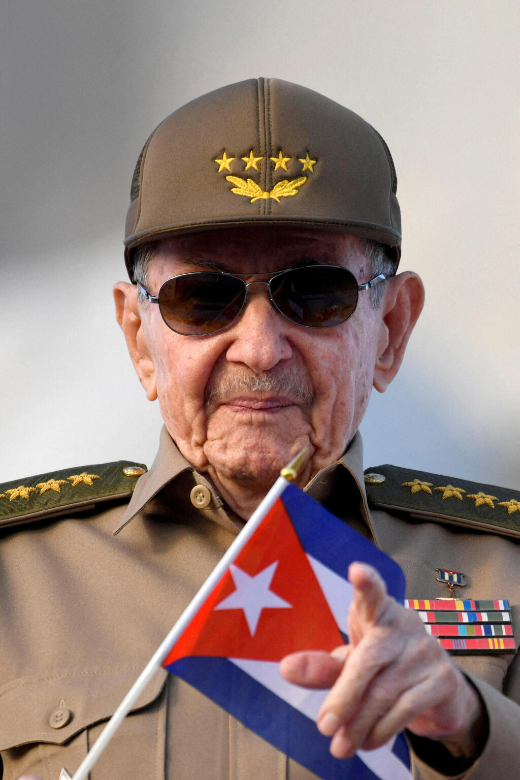 Raúl Castro (Photo: REUTERS/Norlys Perez/File Photo) ראול קסטרו נשיא קובה לשעבר הוואנה צעדת 1 במאי