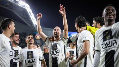 גדראני חוגג