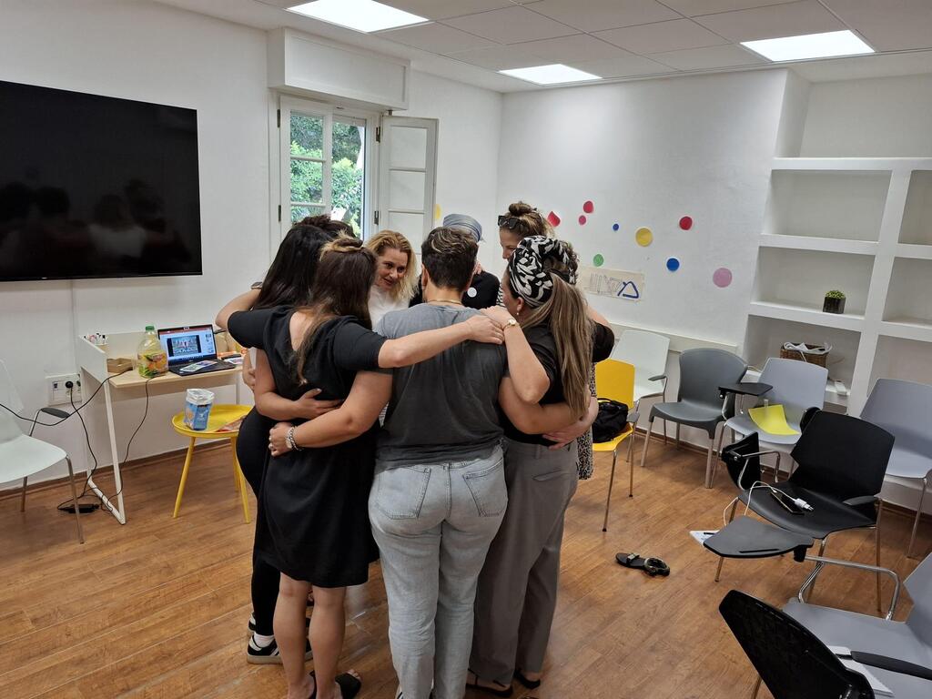 Concluding session of the group process for spouses of career and reserve service members in Tel Aviv 