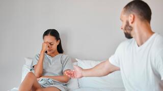 מייק-אפ סקס. "ריב מייצר מרחק, והמרחק מפעיל פחד שהקשר בסכנה, שאולי יעזבו אותנו. המגע הפיזי בא ואומר בלי מילים: אנחנו עדיין כאן, הקשר לא התפרק"