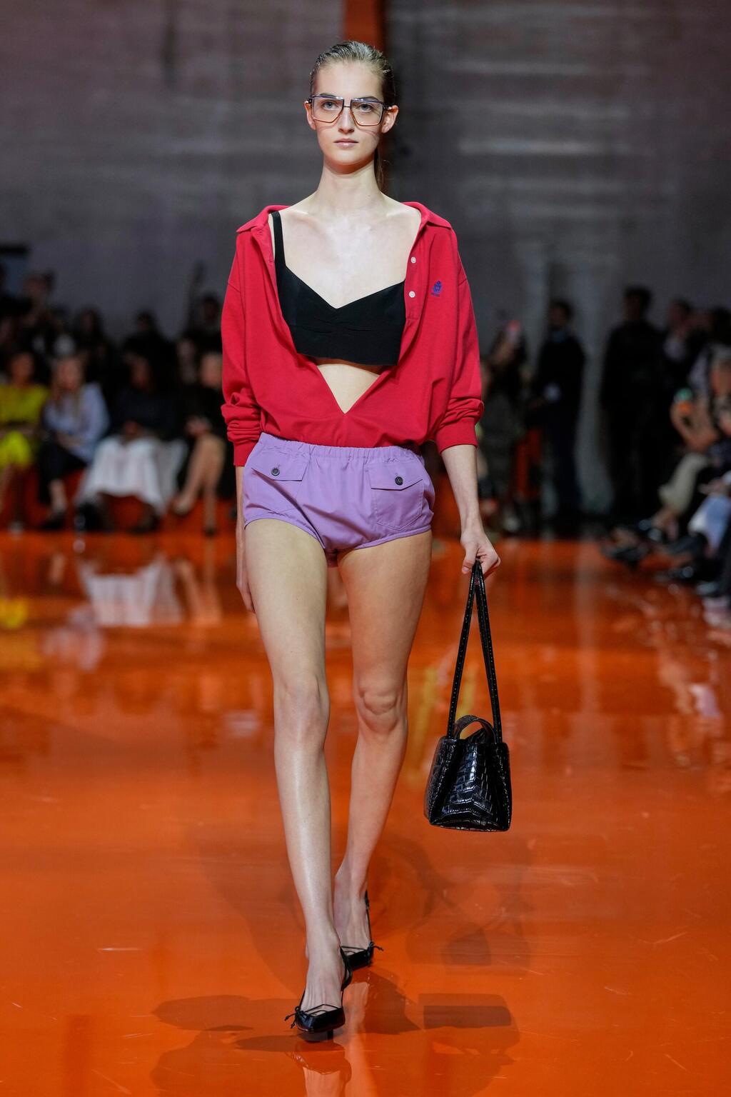 Prada, Spring-Summer 2026 show (Photo: AP Photo/Luca Bruno) פראדה, תצוגת אביב-קיץ 2026