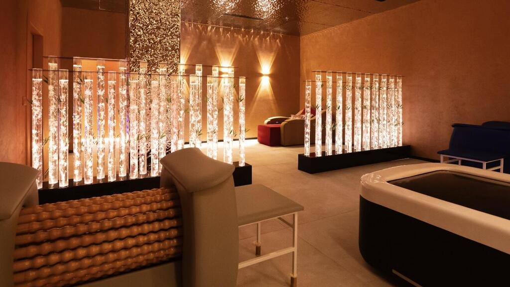 The wallet stays in the locker: Atlantis Spa (Photo: Eran Turgeman) ספא אטלנטיס
