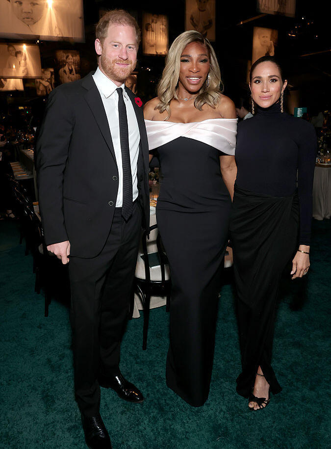 עייפה מדרמות. מייגן, סרינה והארי (צילום: Emma McIntyre/Getty Images for Baby2Baby) סרינה וויליאמס