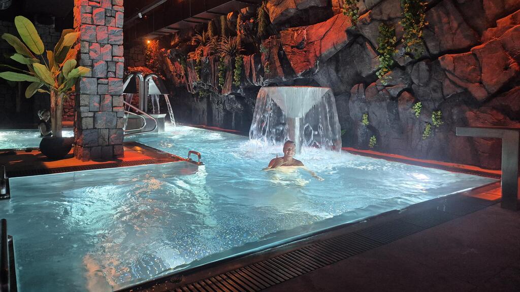 A pool in the spa (Photo: Yahav Biazi) ספא עם אווירה