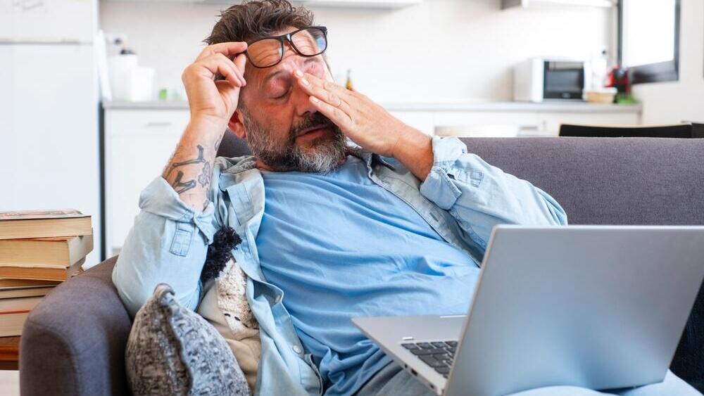 Фото: shutterstock גבר, עייפות