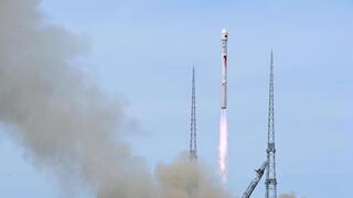 Back on track after a previous failure, and carrying a large payload. The Zhuque-2E rocket launches from Dongfeng this week 