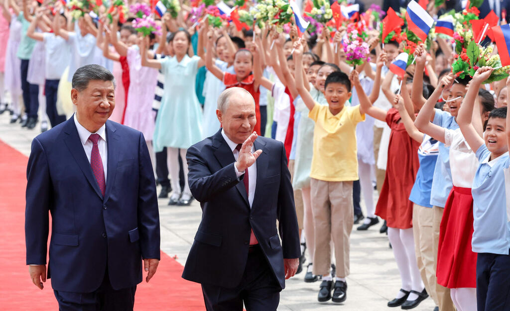 If Russia provides the financial backdoor, China provides the macroeconomic engine and industrial components that make regeneration possible. Chinese President Xi Jinping and Russian President Vladimir Putin in Beijing (Photo: Alexander KAZAKOV / POOL / AFP) נשיא סין שי ג'ינפינג טקס קבלת פנים ל נשיא רוסיה ולדימיר פוטין ביקור בייג'ינג