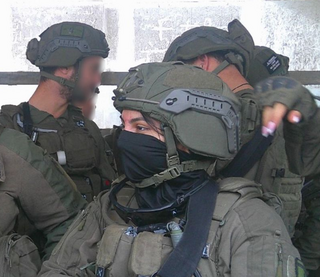 סמ"ר כ', שעוברת תהליך גיור