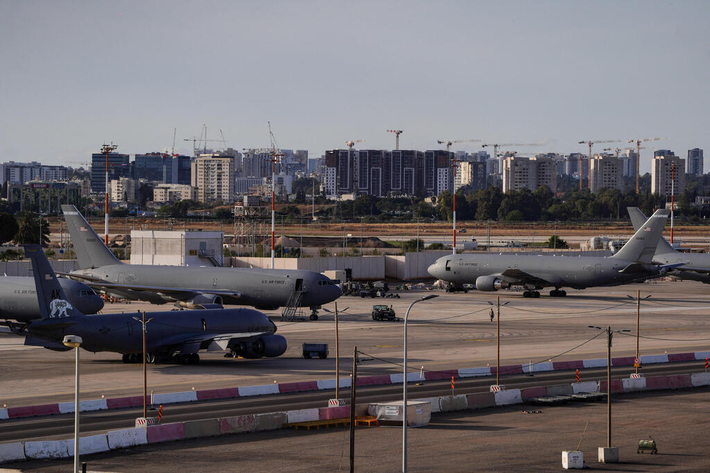 US aerial refueling aircraft at Ben Gurion Airport (Photo: REUTERS/ Dedi Hayun) מטוסי תדלוק אמריקנים בנתב"ג