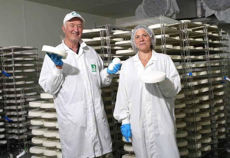 Dror Boker and Yifat Ben Dror of Teva Oz Dairy (Photo: Efi Sharir) דרור בוקר ויפעת בן דרור ממחלבת "טבע עז"