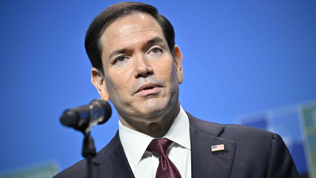 Trump has been spending more time with Marco Rubio (Photo: Johan NilssonI/ TT NEWS AGENCY / AFP) מרקו רוביו נואם בפגישת שרי החוץ של נאט"ו בהלסינגבורג