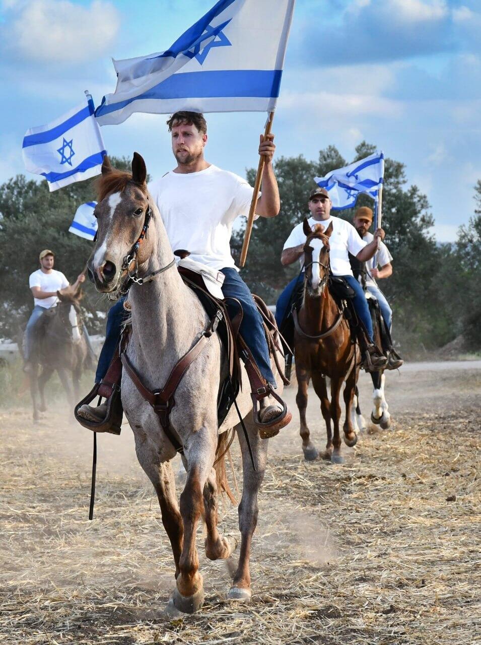 חוגגים חג שבועות בכפר ברוך 