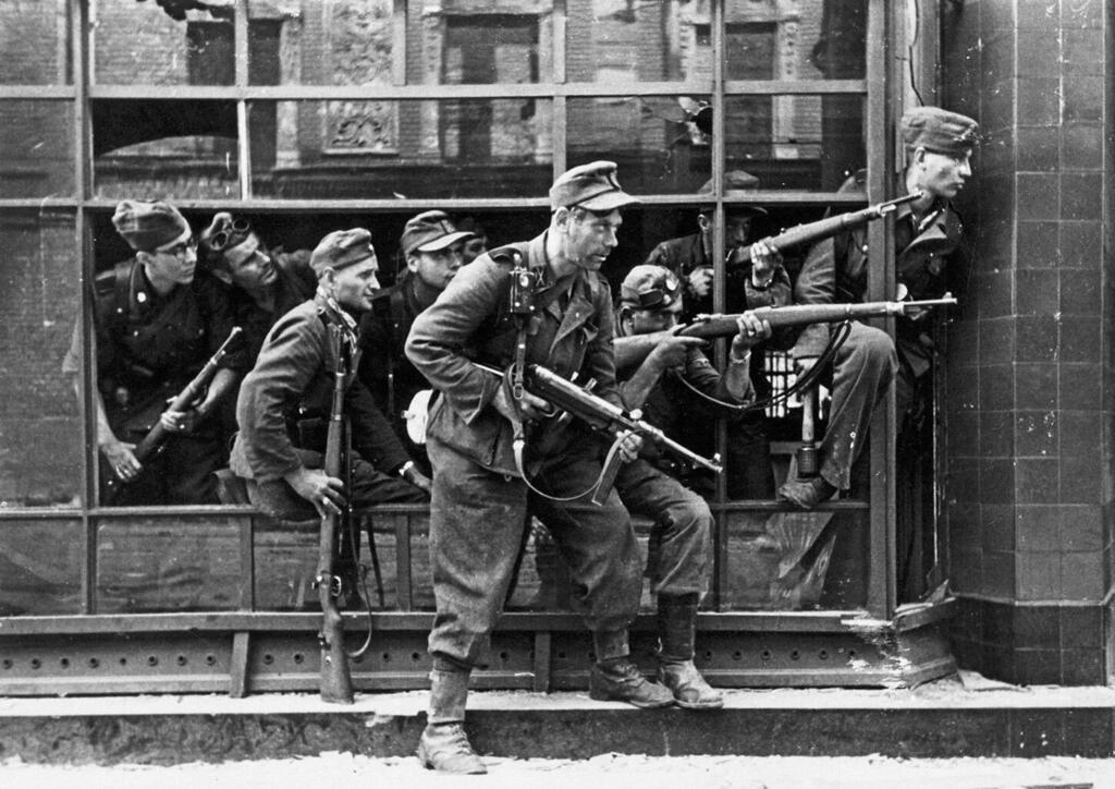 SS-Sonderregiment 'Dirlewanger' (Photo: BILD) SS-Sonderregiment 'Dirlewanger'