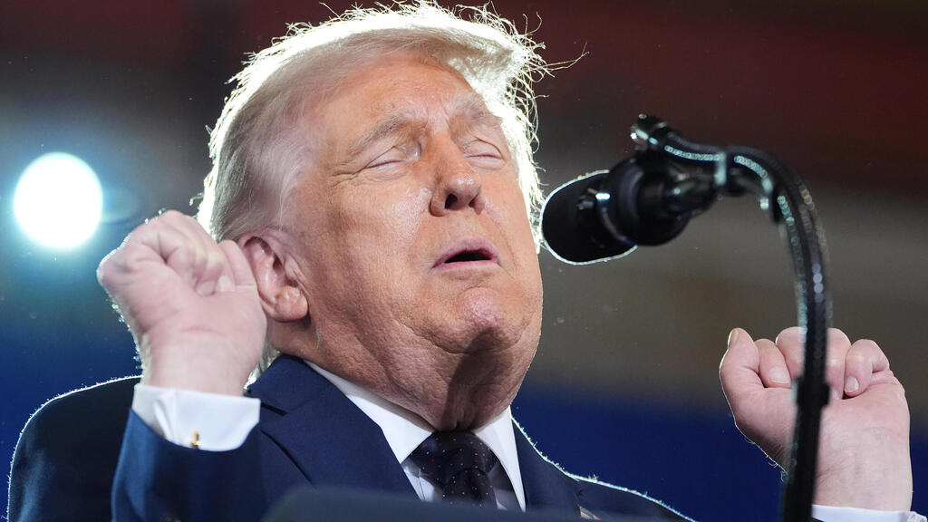 US President Donald Trump (Photo: AP Photo/Alex Brandon) נשיא ארה"ב נואם בעצרת ברוקלנד קולג'