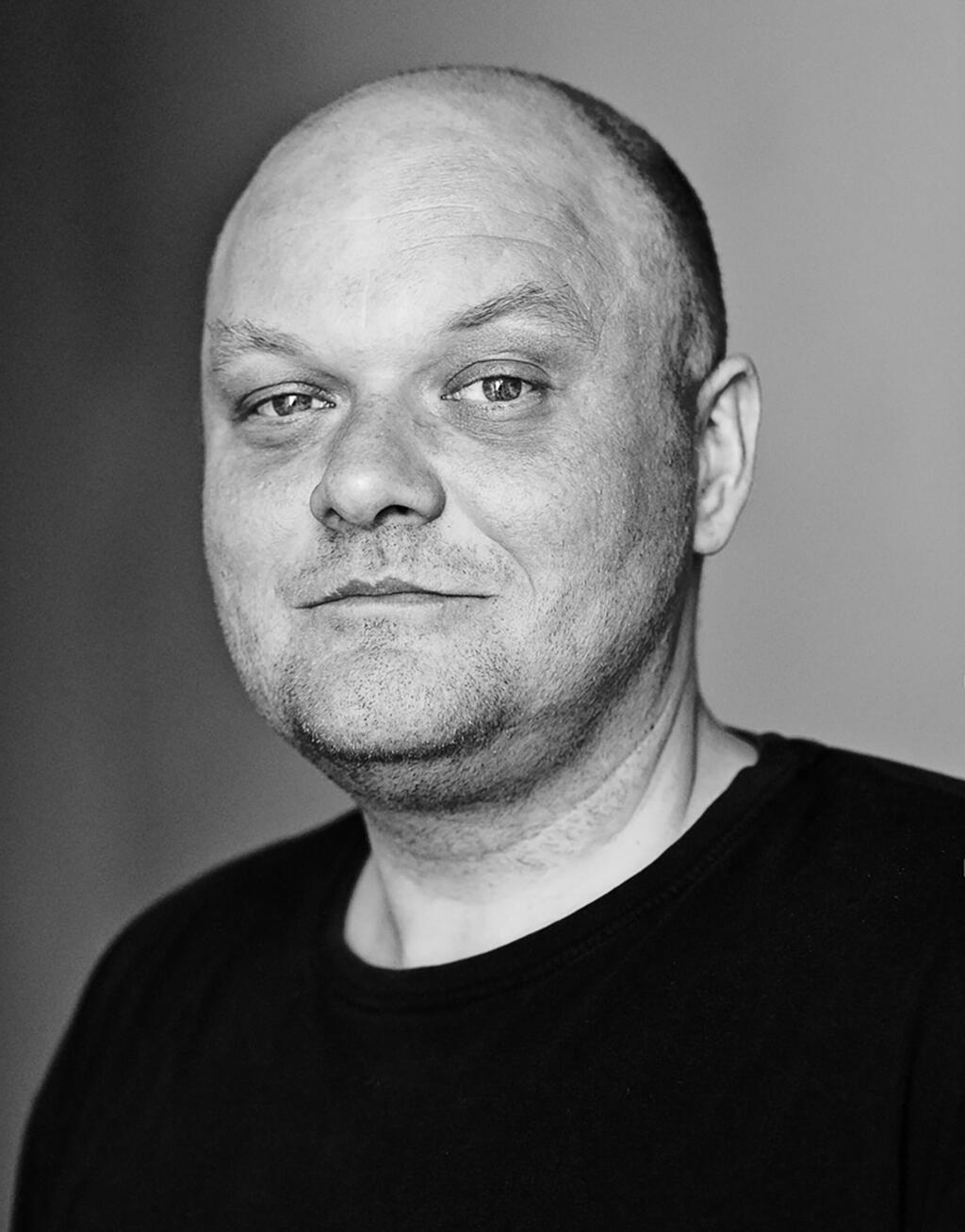 Director Michal Kosakowski (Photo: Tom Wagner) הבמאי מיכל קוזקובסקי